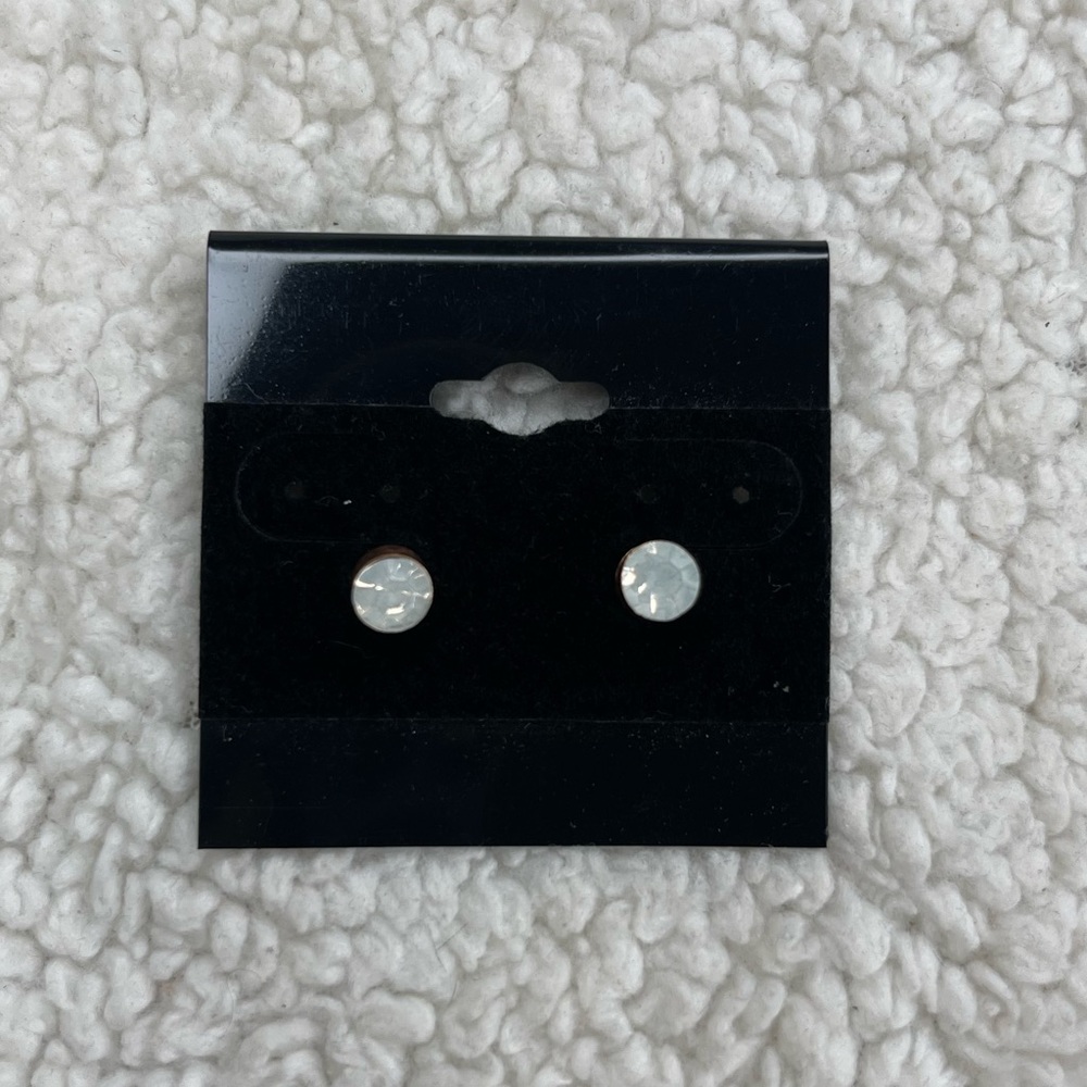 Crystal studs